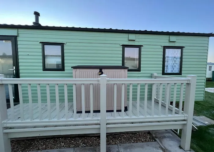 Sunnymede Park 6 Berth At Fantasy Island Minimum 3 Days